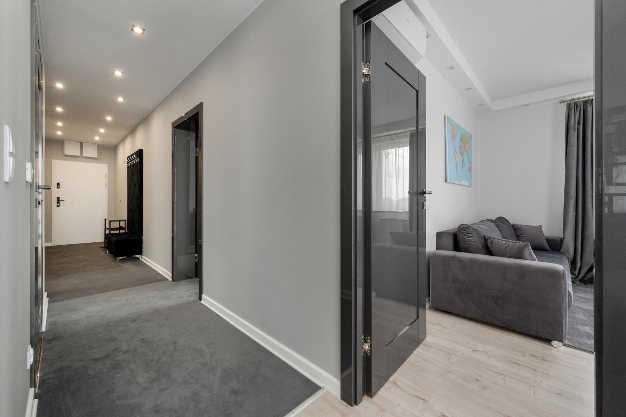 Luksusowy Apartament Z 3 Sypialniami, Klimatyzacja, Parkingiem I Biurkiem We Wroclawiu By Renters Prestige Kültér fotó