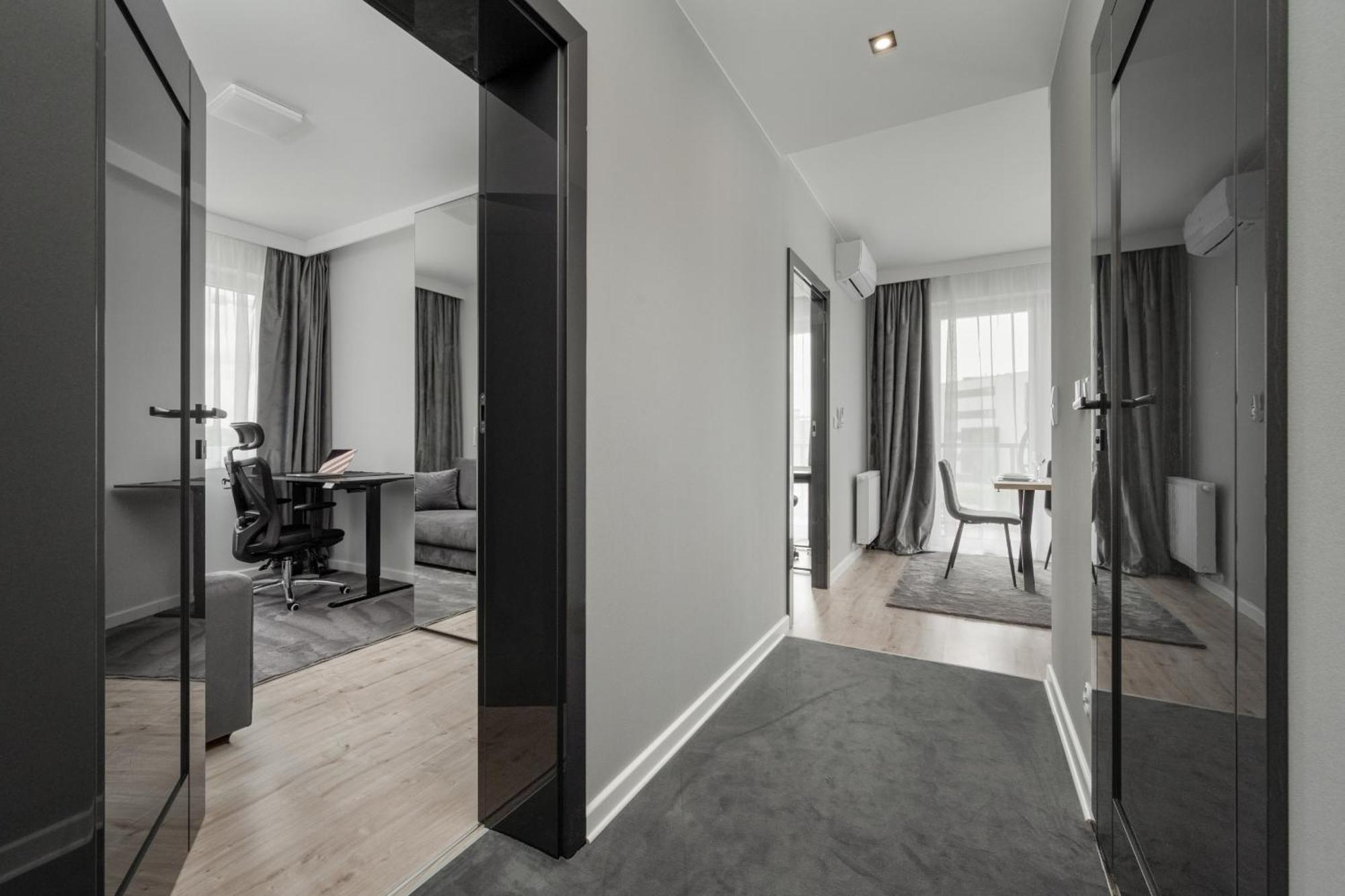 Luksusowy Apartament Z 3 Sypialniami, Klimatyzacja, Parkingiem I Biurkiem We Wroclawiu By Renters Prestige Kültér fotó