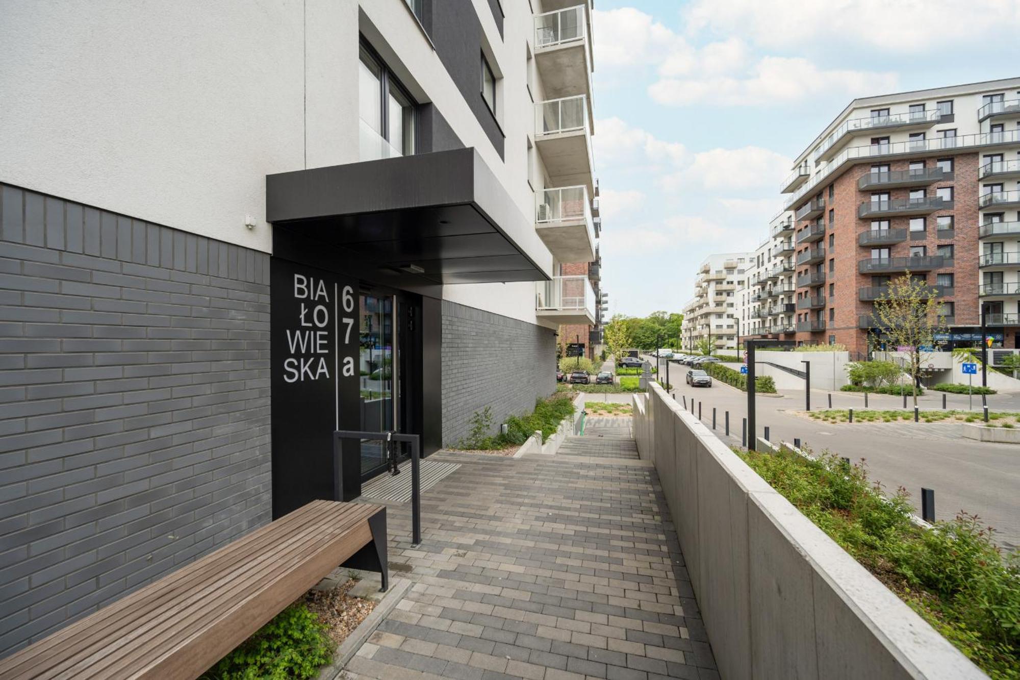 Luksusowy Apartament Z 3 Sypialniami, Klimatyzacja, Parkingiem I Biurkiem We Wroclawiu By Renters Prestige Kültér fotó