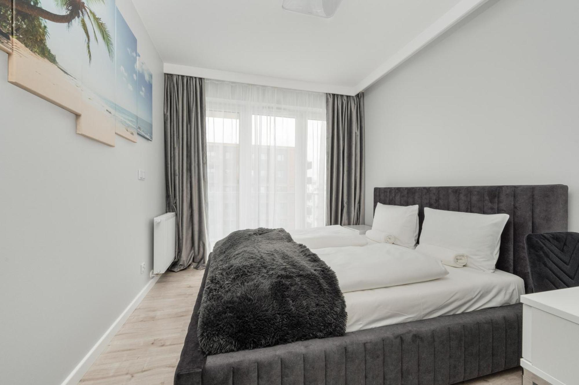 Luksusowy Apartament Z 3 Sypialniami, Klimatyzacja, Parkingiem I Biurkiem We Wroclawiu By Renters Prestige Kültér fotó
