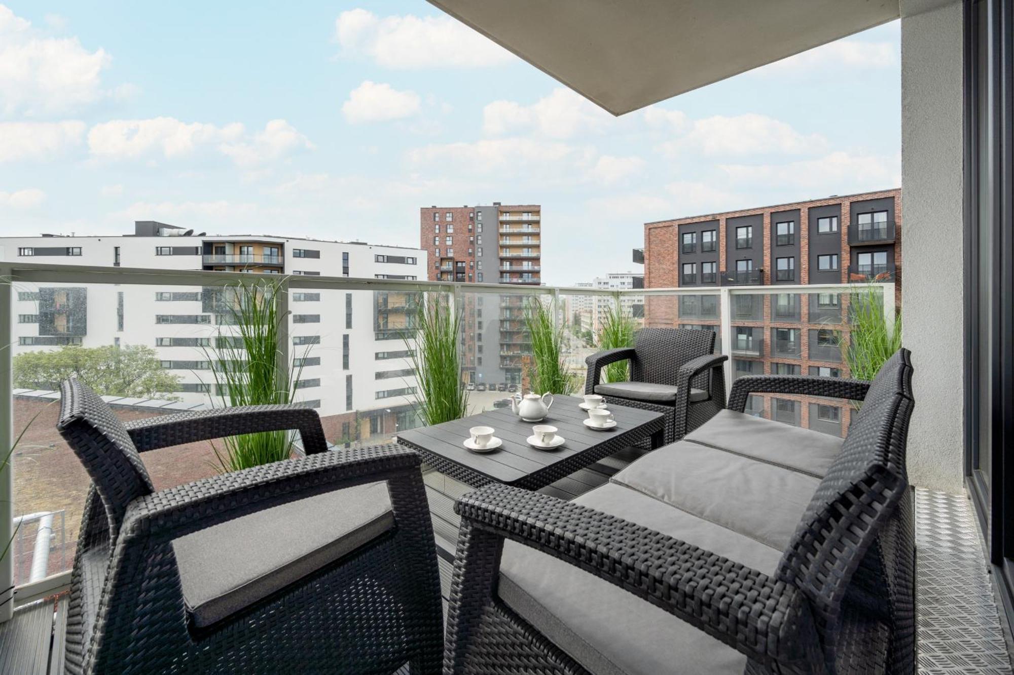 Luksusowy Apartament Z 3 Sypialniami, Klimatyzacja, Parkingiem I Biurkiem We Wroclawiu By Renters Prestige Kültér fotó
